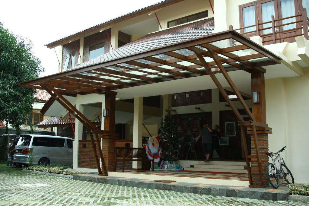 Tetirah Boutique Hotel Salatiga Exterior foto