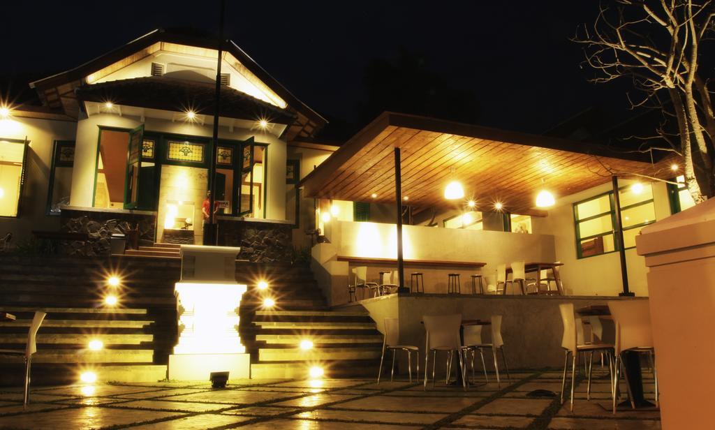Tetirah Boutique Hotel Salatiga Exterior foto